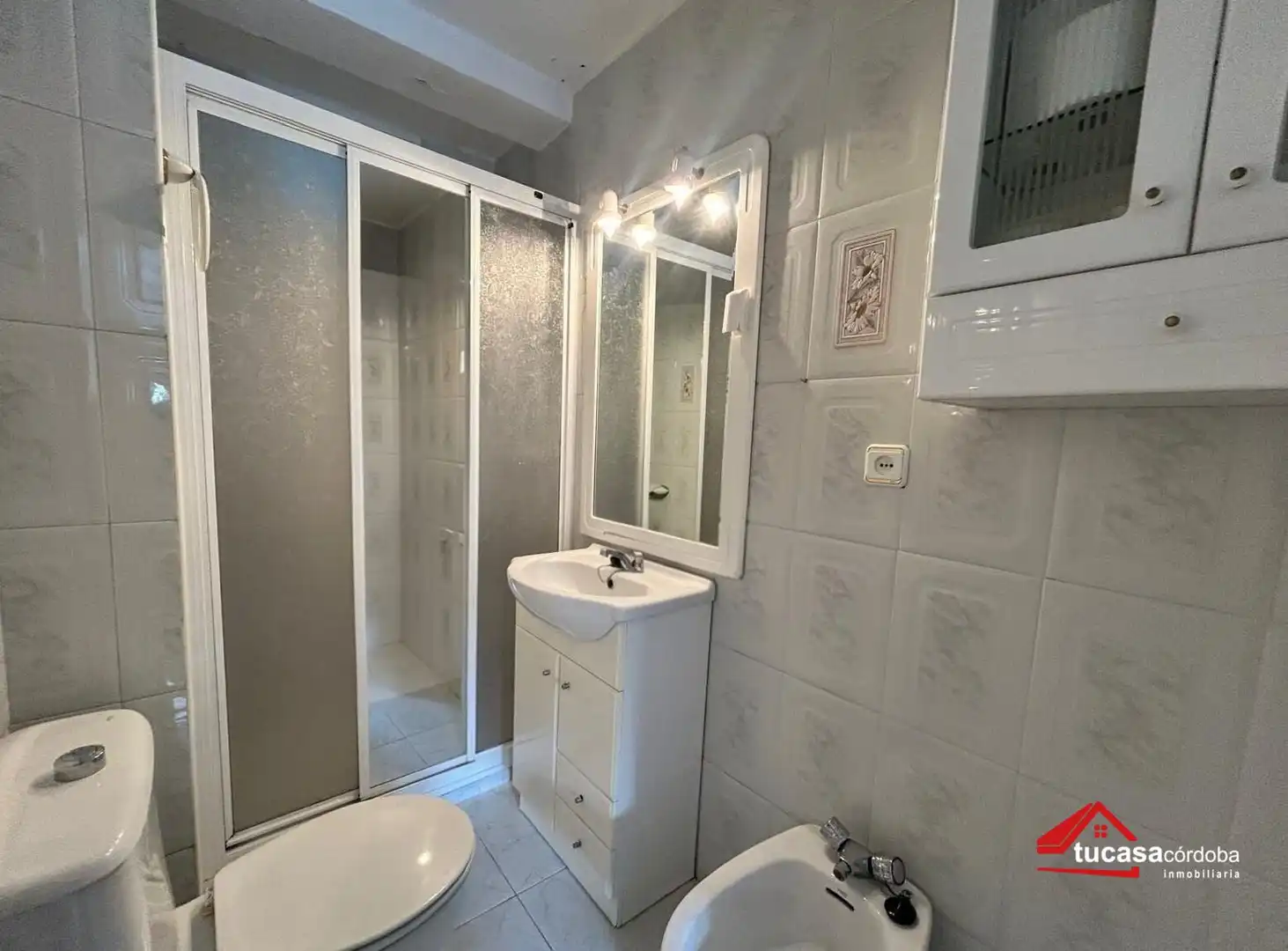 Badezimmer von Wohnung zum Verkauf in Córdoba mit Klimaanlage, Abstellraum und Möbliert
