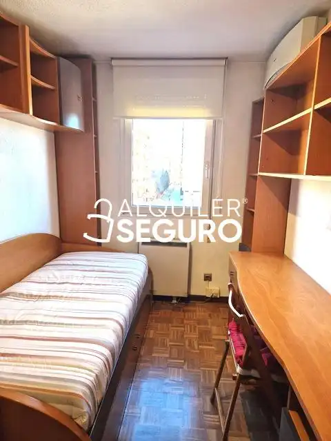 Habitación de Piso de alquiler en Leganés con Aire acondicionado, Calefacción y Amueblado