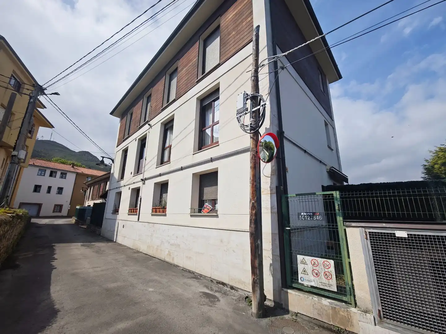 Vista exterior de Piso en venta en Llanes con Calefacción, Terraza y Trastero