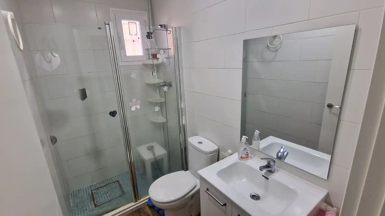 Badezimmer von Wohnungen zum Verkauf in Córdoba mit Klimaanlage, Heizung und Möbliert