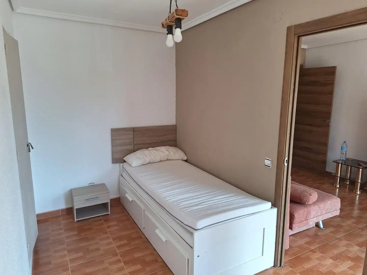 Schlafzimmer von Wohnung zur Miete in Elche / Elx mit Balkon