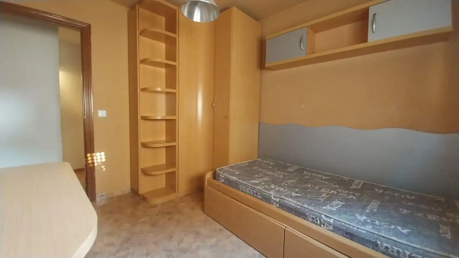 Dormitori de Casa adosada en venda en Tudela de Duero amb Calefacció i Terrassa