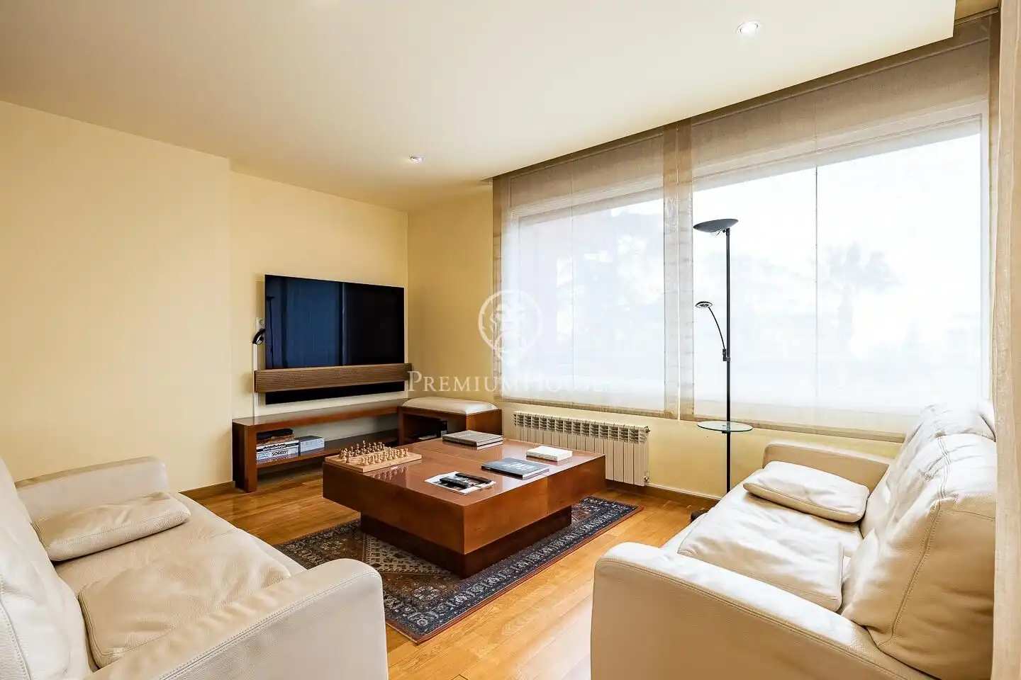 Living room of Flat for sale in Esplugues de Llobregat  with Air Conditioner, Heating and Private garden