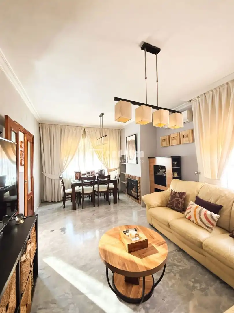 Sala de estar de Casa o chalet en venta en Mairena del Aljarafe con Aire acondicionado, Terraza y Trastero