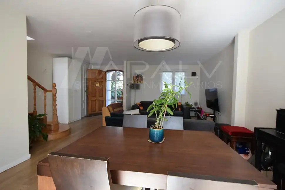 Einfamilien-Reihenhaus zur Miete in Madrid, Madrid