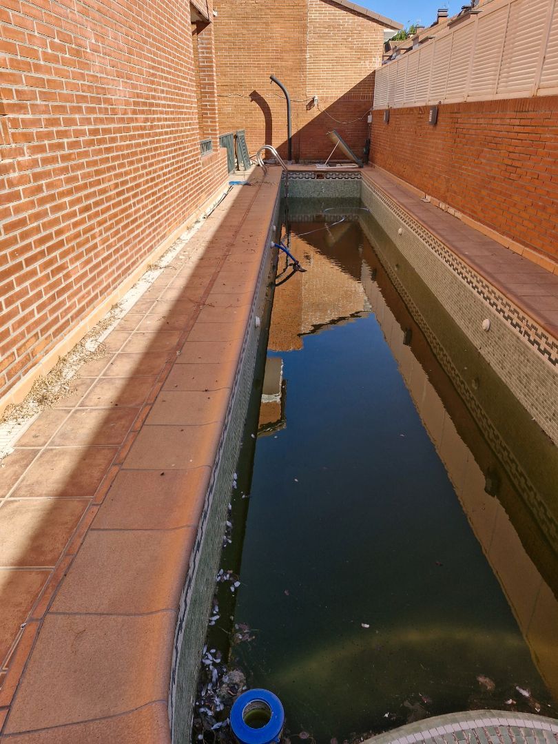 Swimming pool of Single-family semi-detached for sale in Seseña  with Heating, Private garden and Terrace