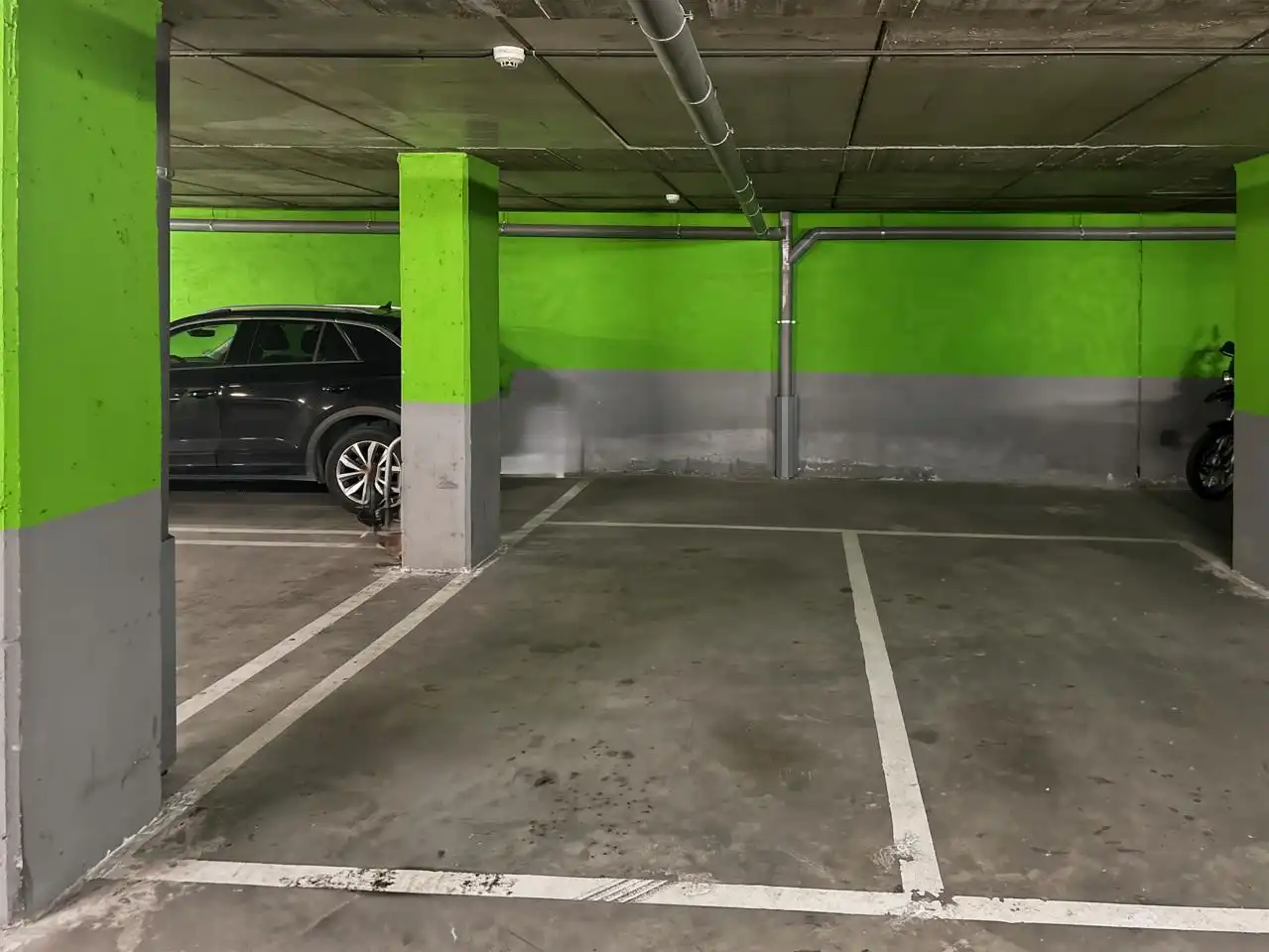 Parking de Piso en venta en Madrid con Aire acondicionado, Calefacción y Piscina comunitaria