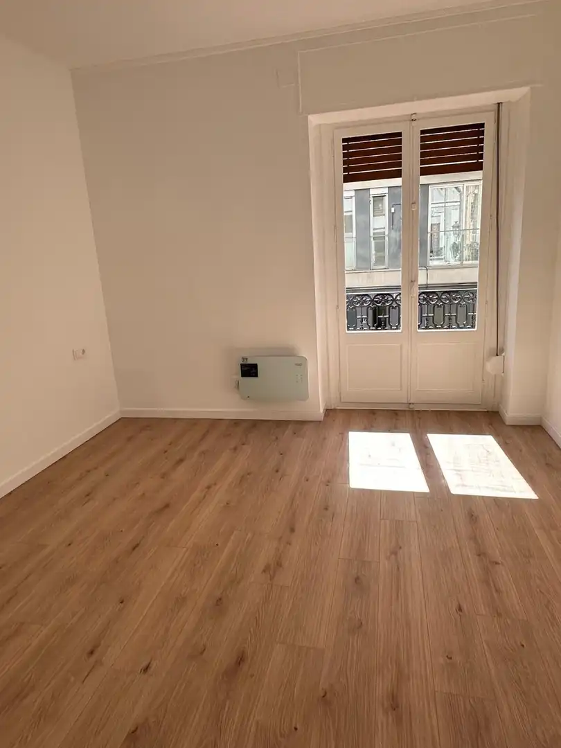 Habitación de Apartamento de alquiler en Valencia