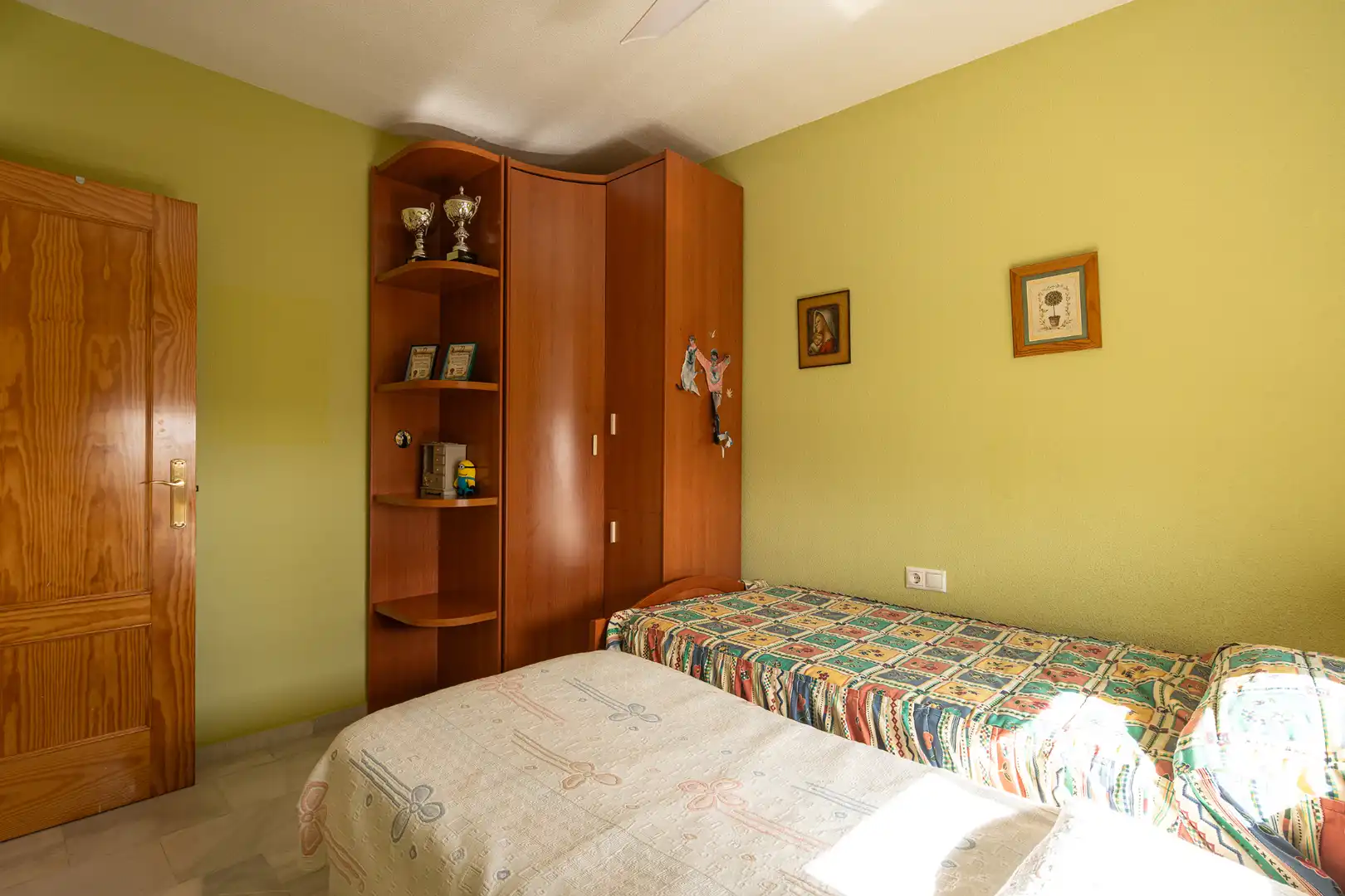 Habitación de Casa adosada en venta en Cenes de la Vega con Aire acondicionado, Calefacción y Terraza