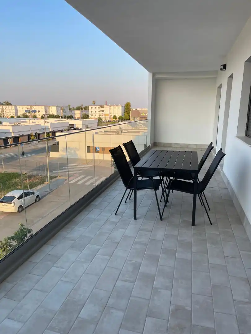Terrasse von Wohnung zur Miete in La Rinconada mit Klimaanlage, Heizung und Terrasse