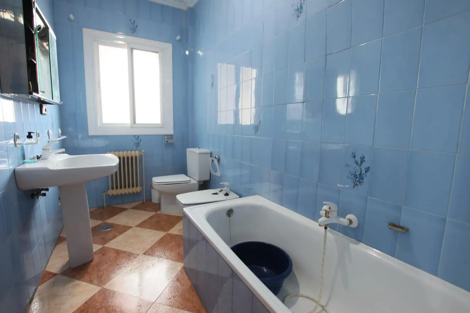 Bathroom of Buildings for sale in Puebla de la Calzada