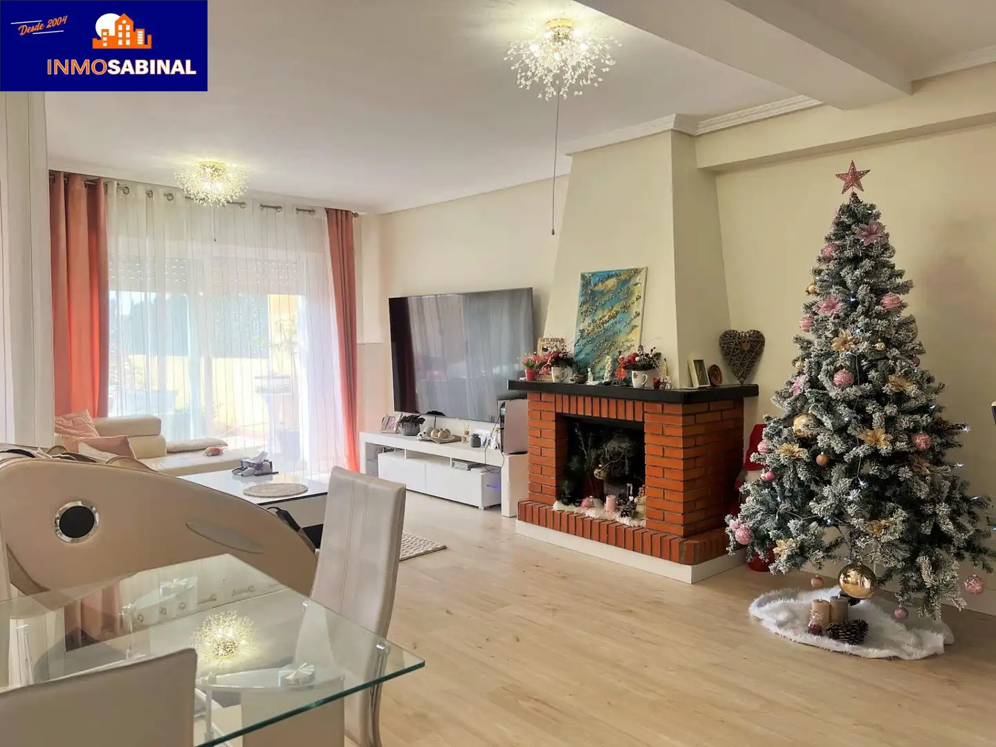 Sala de estar de Casa adosada en venta en Vícar con Aire acondicionado, Calefacción y Terraza