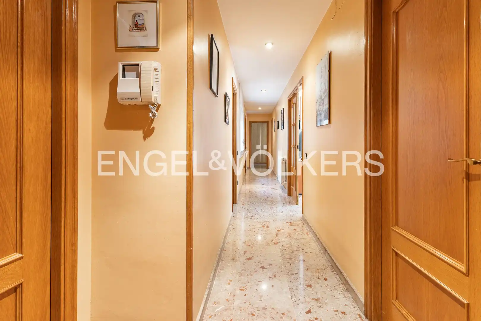 Piso en venta en Terrassa con Aire acondicionado, Calefacción y Terraza