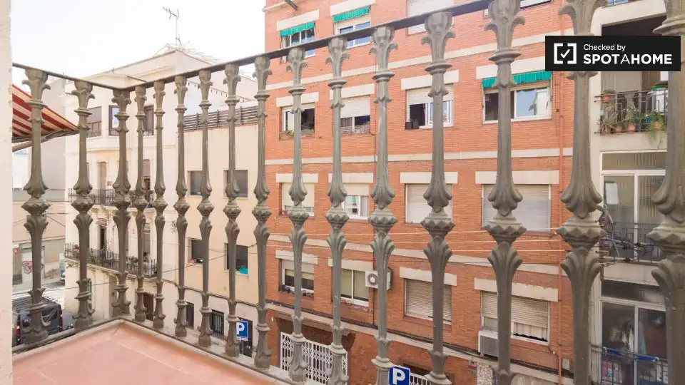 Terraza de Piso para compartir en Barcelona con Aire acondicionado, Calefacción y Amueblado