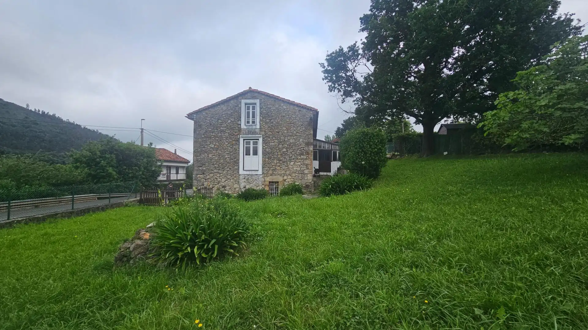 Vista exterior de Casa o chalet en venta en Medio Cudeyo con Jardín privado, Terraza y Trastero