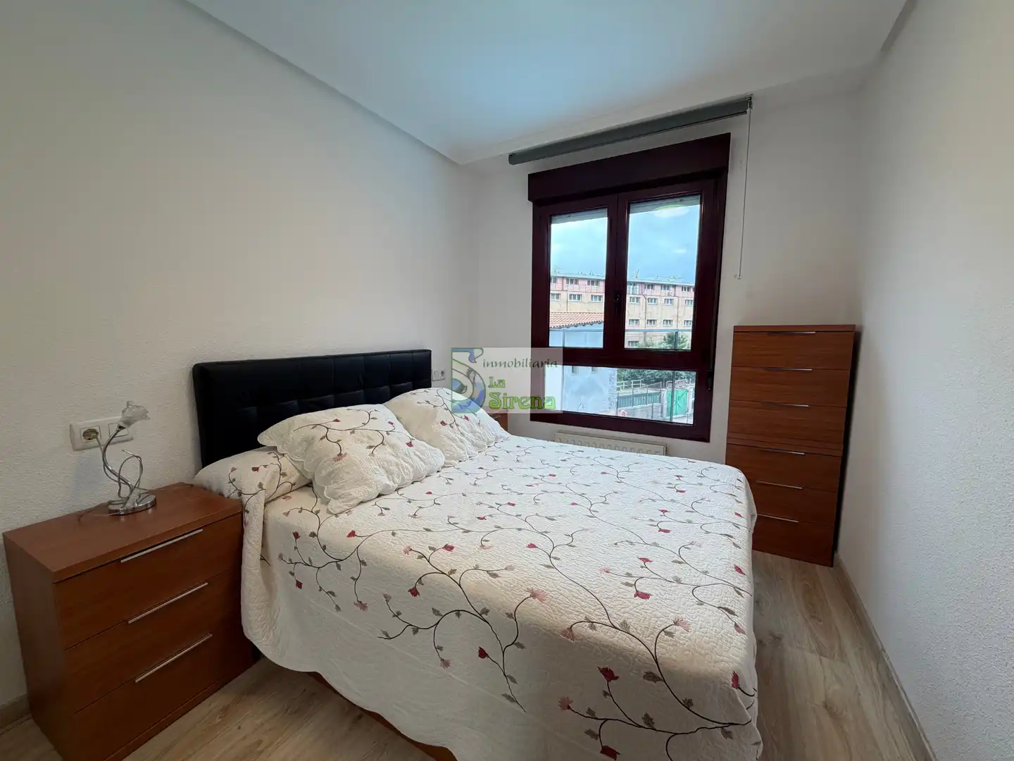 Habitación de Piso de alquiler en Castro-Urdiales con Calefacción, Terraza y Amueblado