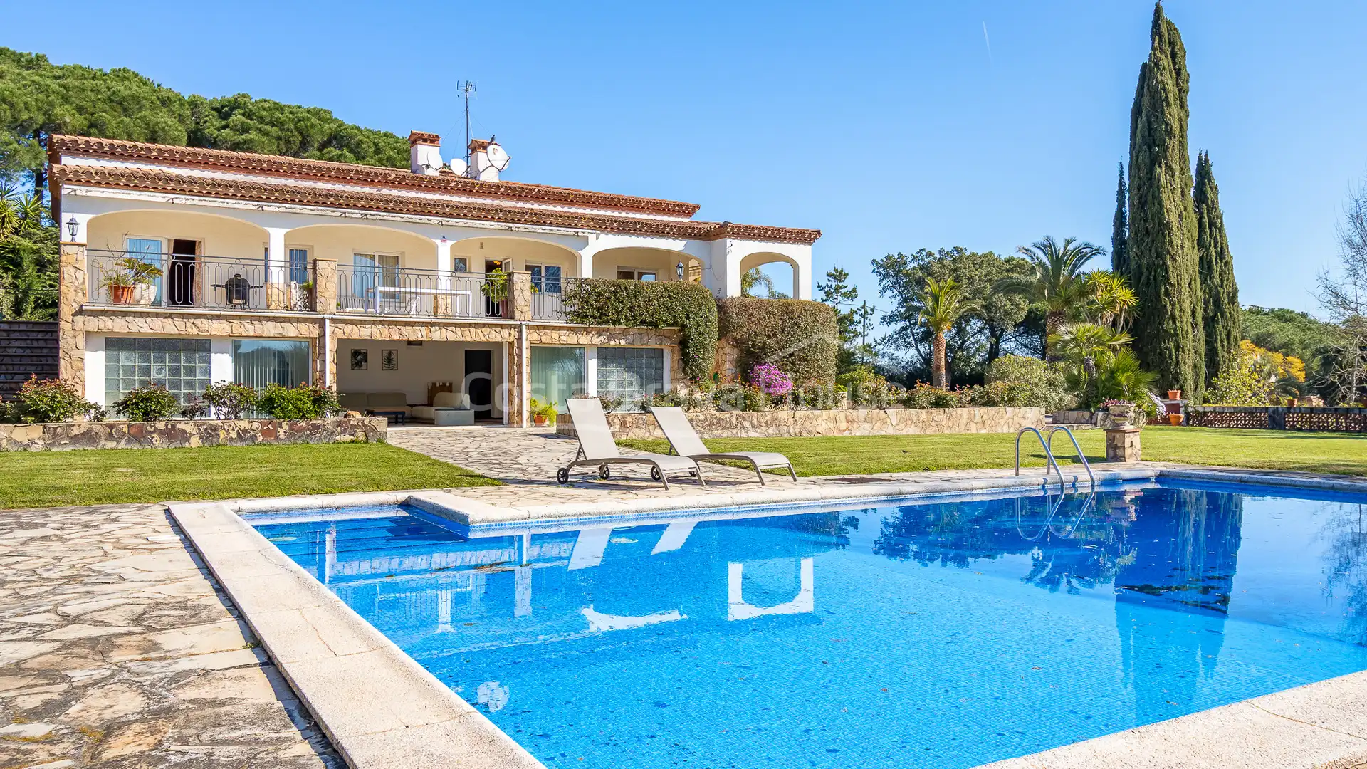 Haus mit Pool zum Verkauf in DS AFORES 62 Polígono 7 Parcela 25 0