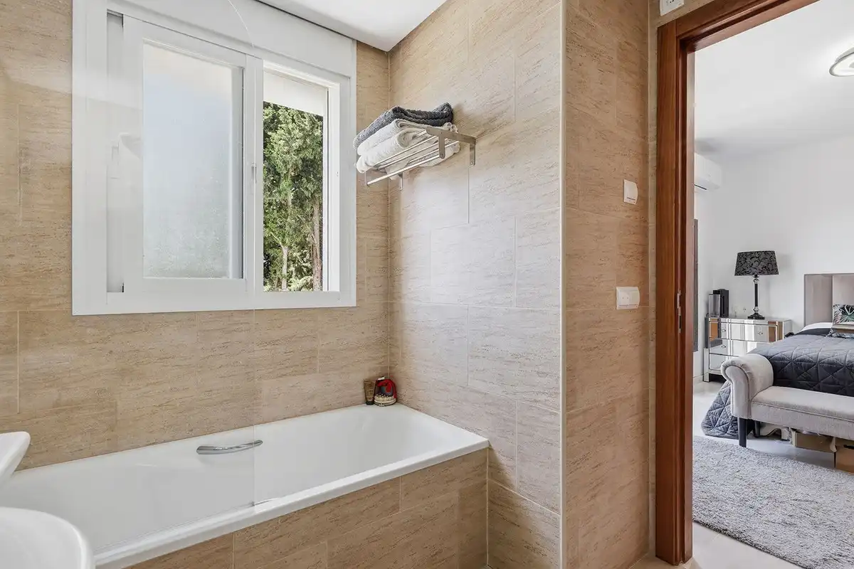 Reihenhaus mit Pool zum Verkauf in Estepona,Centro,Avenida Juan Carlos I, imagen 45