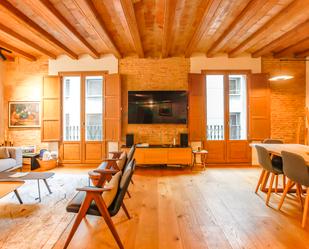 Sala d'estar de Pis en venda en  Barcelona Capital amb Aire condicionat, Parquet i Terrassa