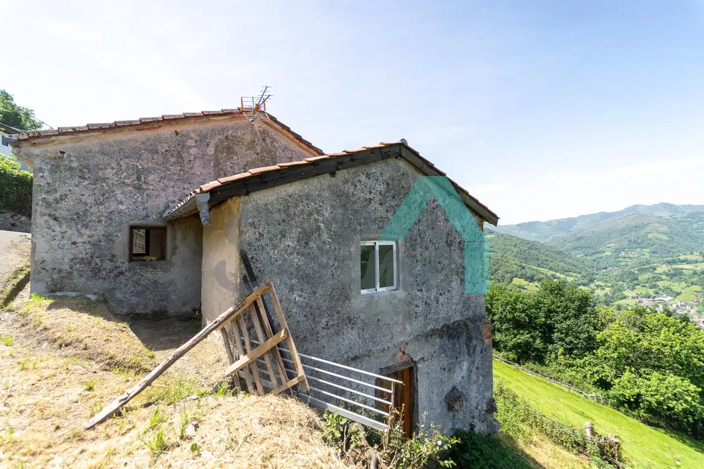Vista exterior de Casa o chalet en venta en Laviana con Jardín privado, Parquet y Terraza