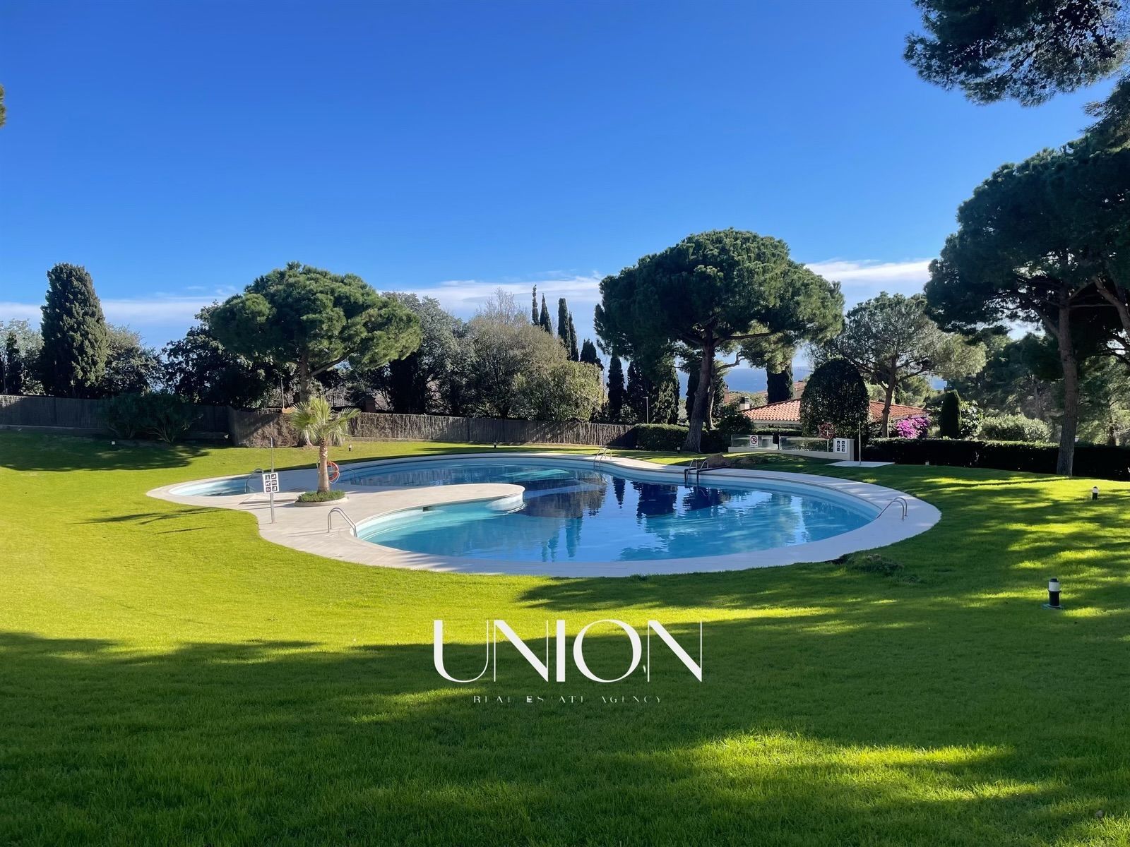 Jardí de Pis en venda en Begur amb Aire condicionat, Terrassa i Moblat