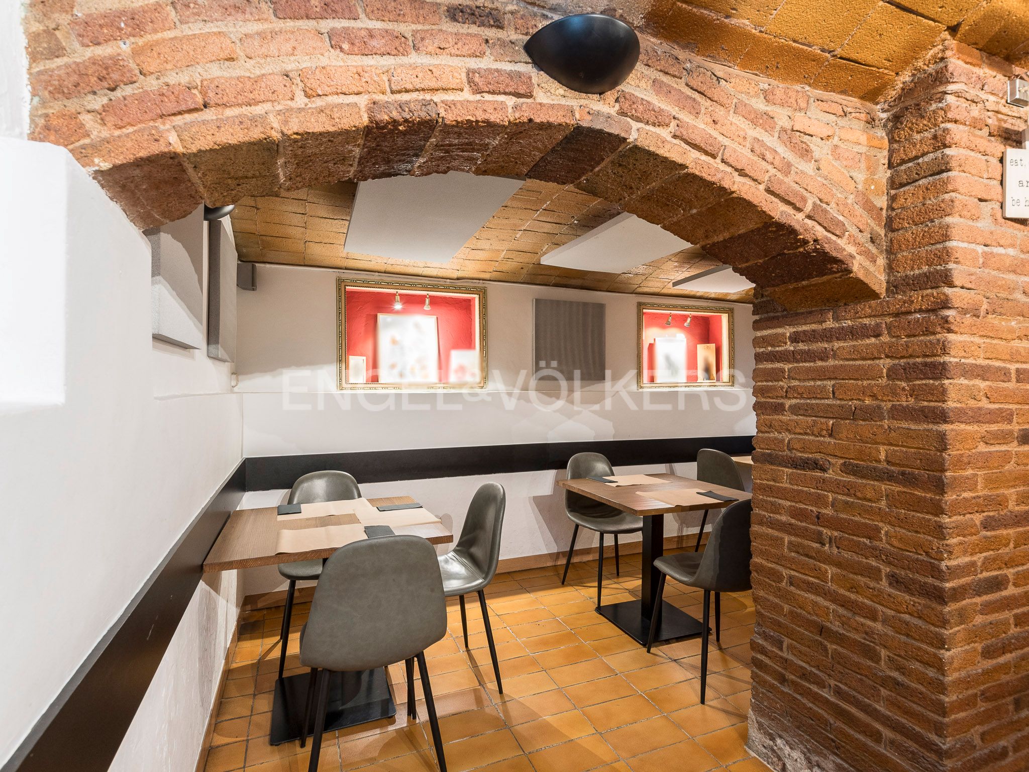Premises for sale in  Barcelona Capital  with Terrace
