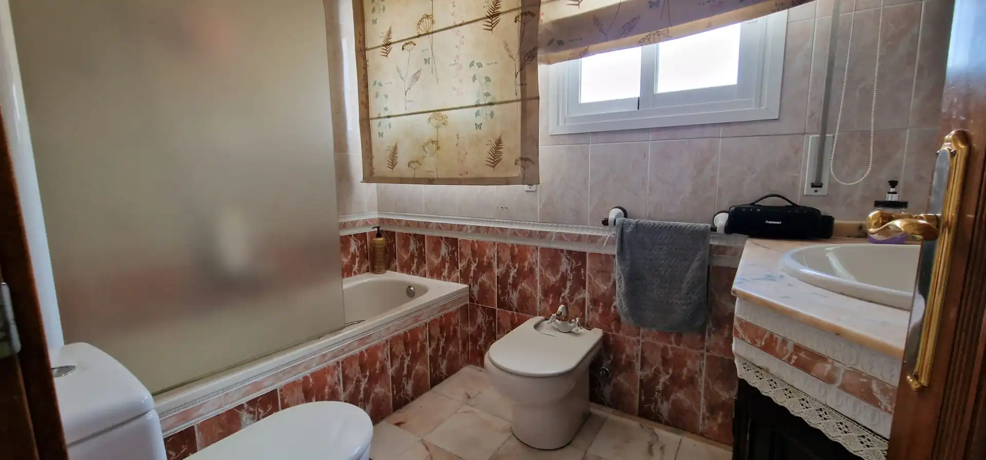 Bathroom of Duplexes for sale in Maracena  with Air Conditioner, Terrace and Oven
