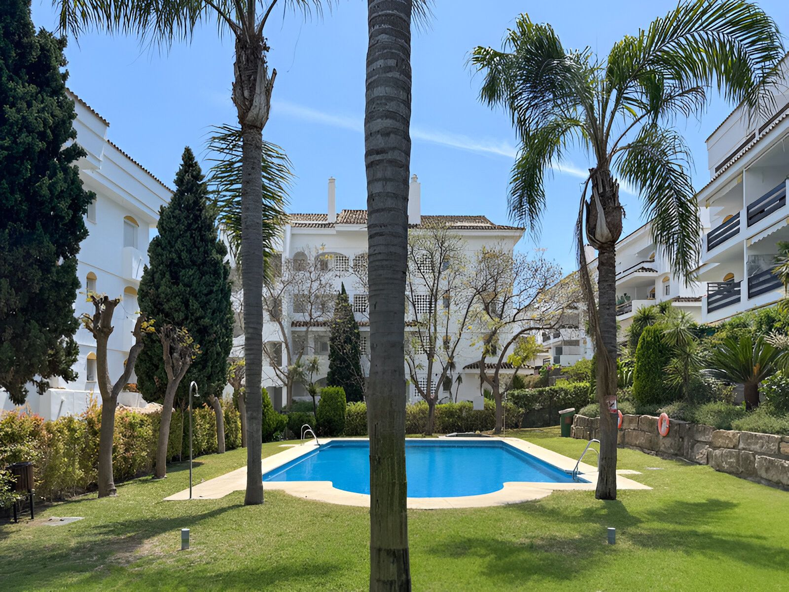 Jardí de Àtic en venda en Marbella amb Aire condicionat, Terrassa i Piscina