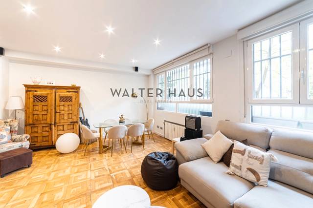 Piso en Venta en Calle de Ángel de Diego Roldán en Hispanoamérica - Bernabéu