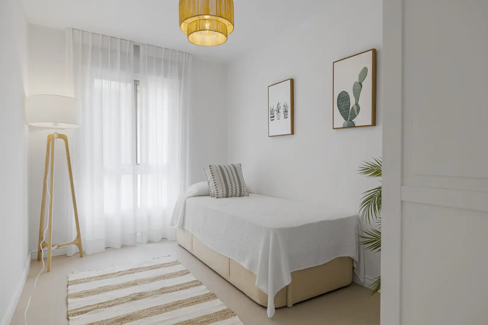Dormitori de Apartament en venda en Estepona amb Aire condicionat