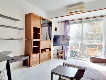 Living room of Flat for sale in  Barcelona Capital  with Air Conditioner, Furnished and Balcony