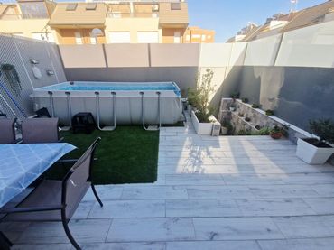 Adossat amb jardí en venda a Nuevo Hospital