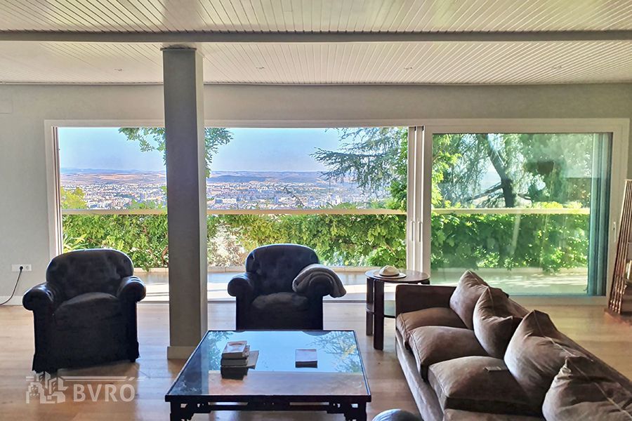Sala d'estar de Casa o xalet de lloguer en  Córdoba Capital amb Aire condicionat, Jardí privat i Terrassa