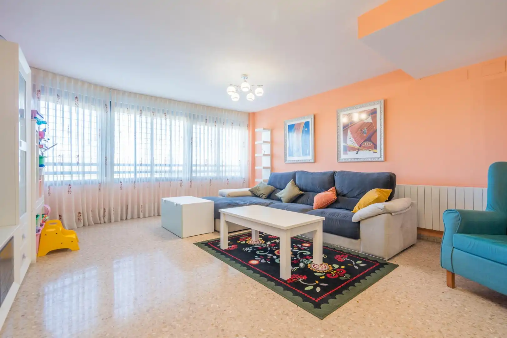Living room of Flat for sale in La Pobla de Vallbona  with Air Conditioner, Heating and Terrace