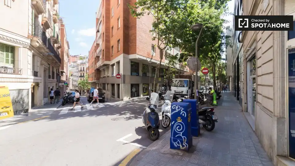 Vista exterior de Pis de lloguer en Barcelona amb Aire condicionat, Calefacció i Moblat