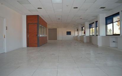 Office to rent in Las Rozas de Madrid  with Air Conditioner