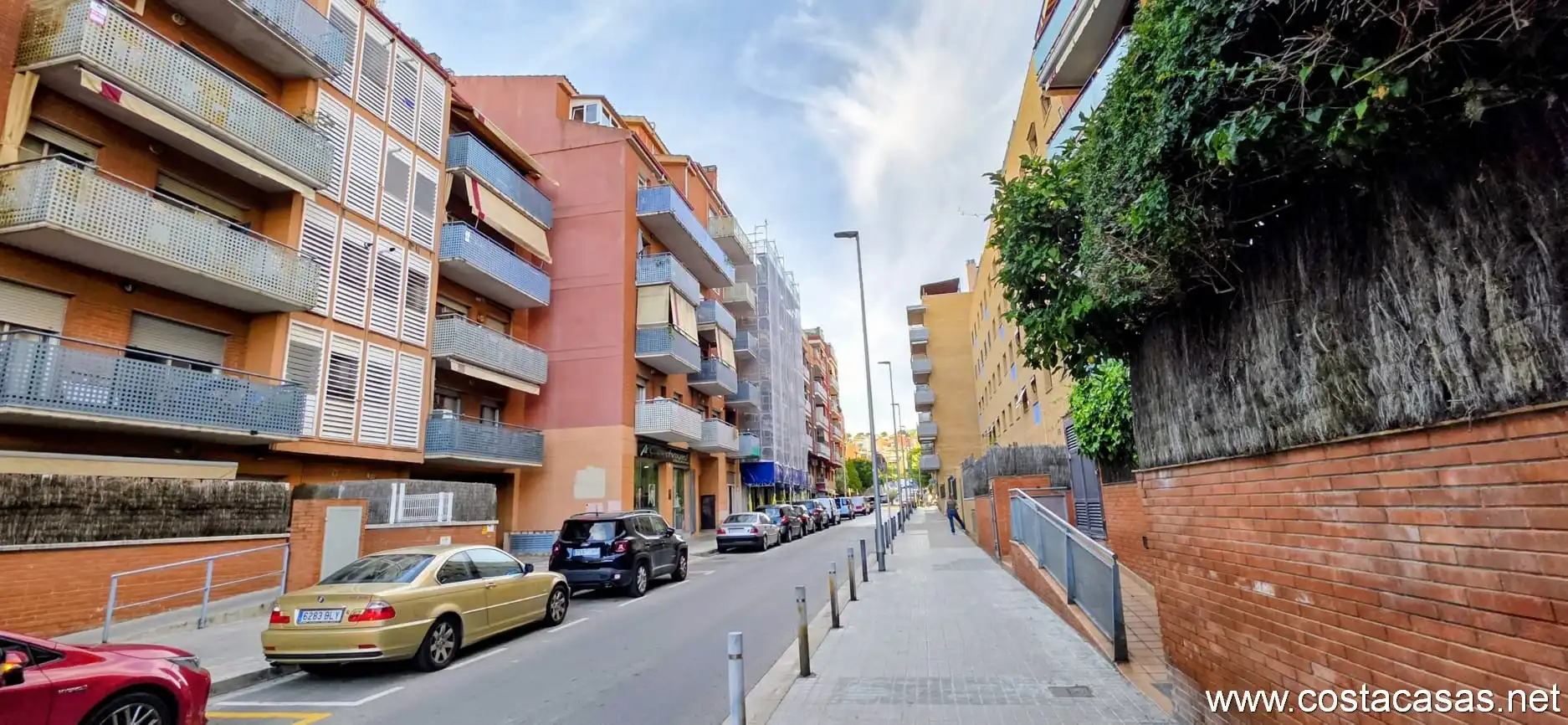 Local comercial en venta en Castell - Poble Vell
