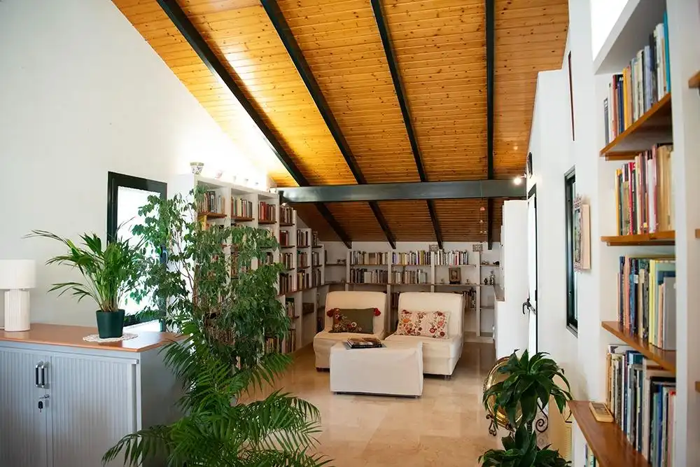 Sala de estar de Casa o chalet en venta en Bormujos con Aire acondicionado, Calefacción y Jardín privado