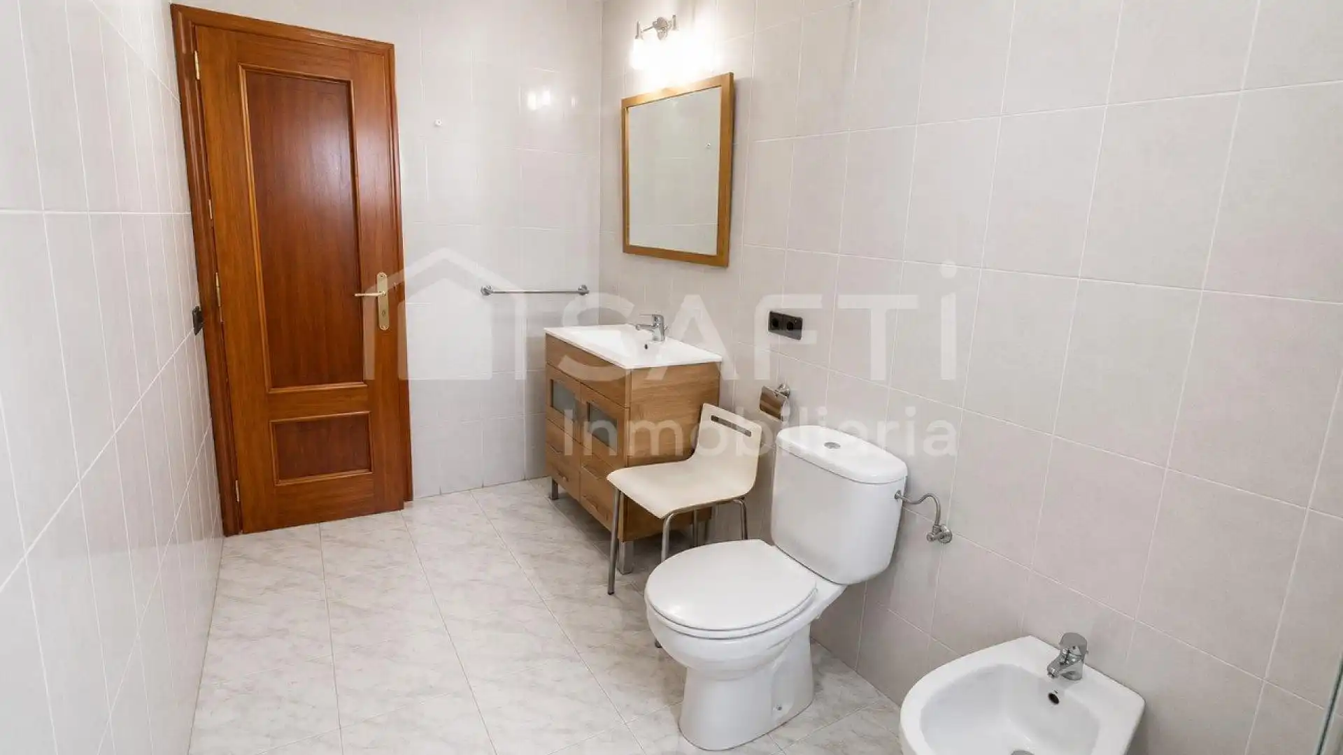 Bathroom of Flat for sale in Calzada de Valdunciel  with Heating