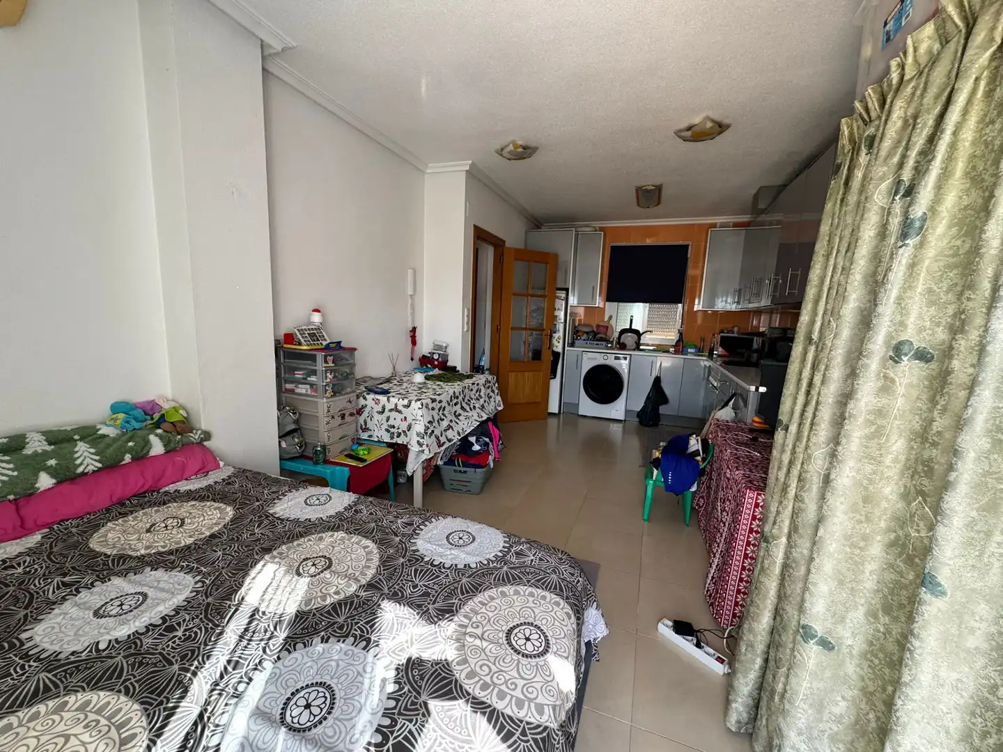 Cuina de Pis en venda en Pilar de la Horadada amb Aire condicionat, Terrassa i Moblat
