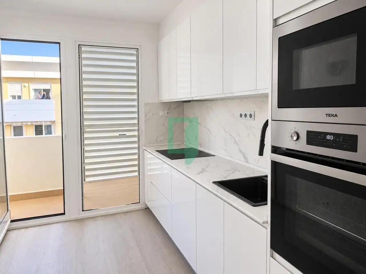 Kitchen of Flat for sale in Badalona  with Balcony