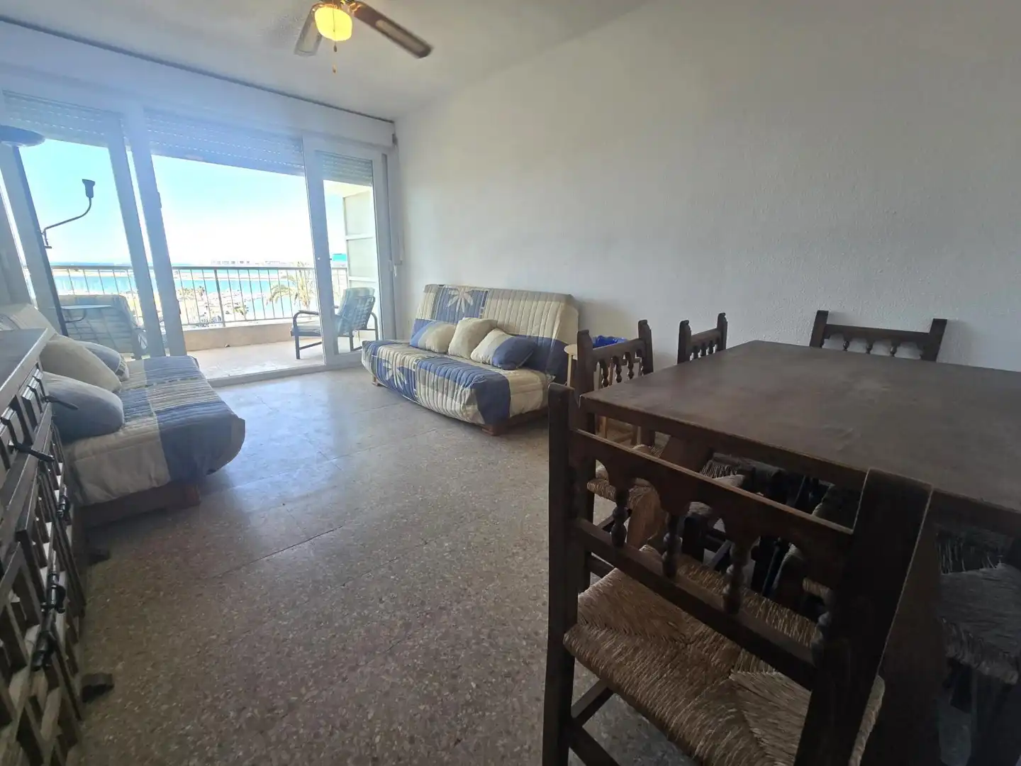 Sala de estar de Apartamento en venta en Torrevieja con Jardín privado, Terraza y Amueblado