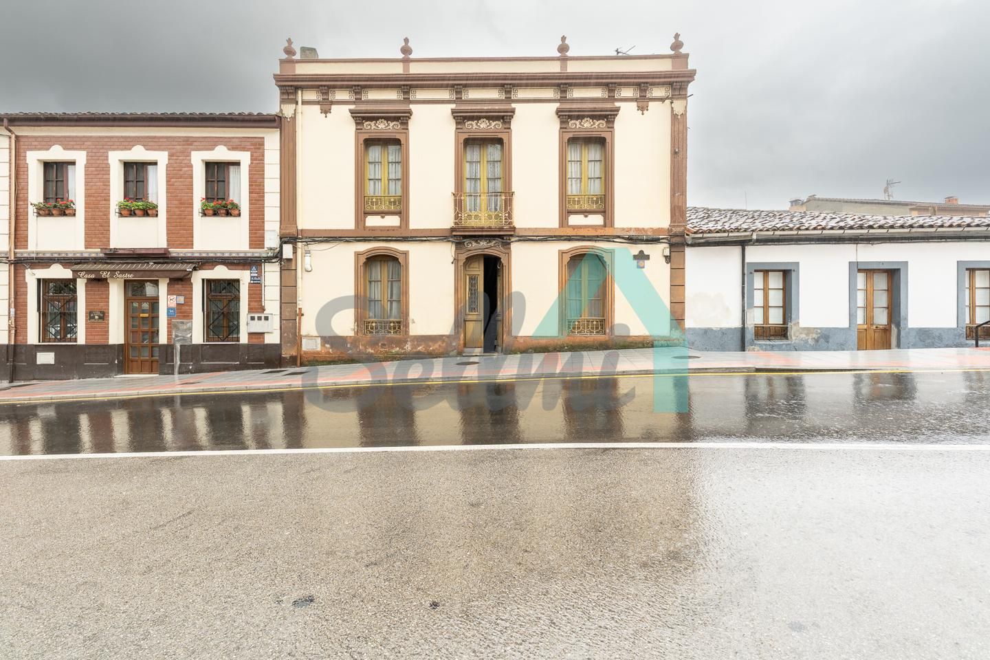 Vista exterior de Casa adosada en venda en Noreña