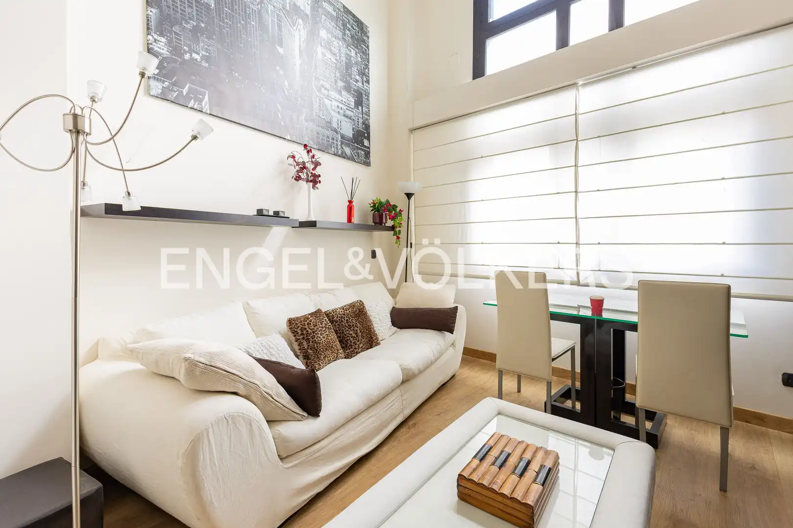 Sala de estar de Estudio de alquiler en  Madrid Capital con Aire acondicionado, Calefacción y Trastero