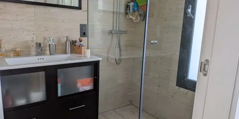 Bany de Casa o xalet en venda en Dos Hermanas amb Aire condicionat