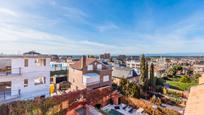 Vista exterior de Casa adosada en venda en  Madrid Capital amb Aire condicionat, Calefacció i Jardí privat