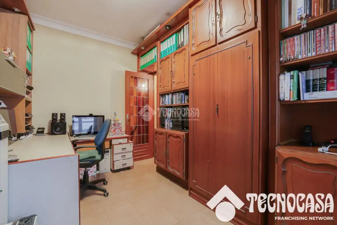Piso en venta en Barcelona con Calefacción y Balcón