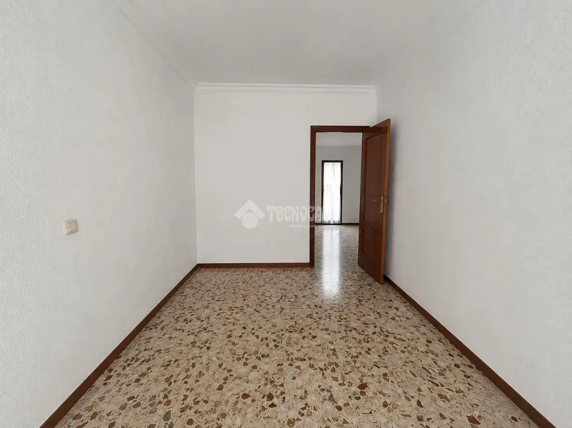 Casa adosada en venda en La Rinconada amb Aire condicionat, Terrassa i Balcó