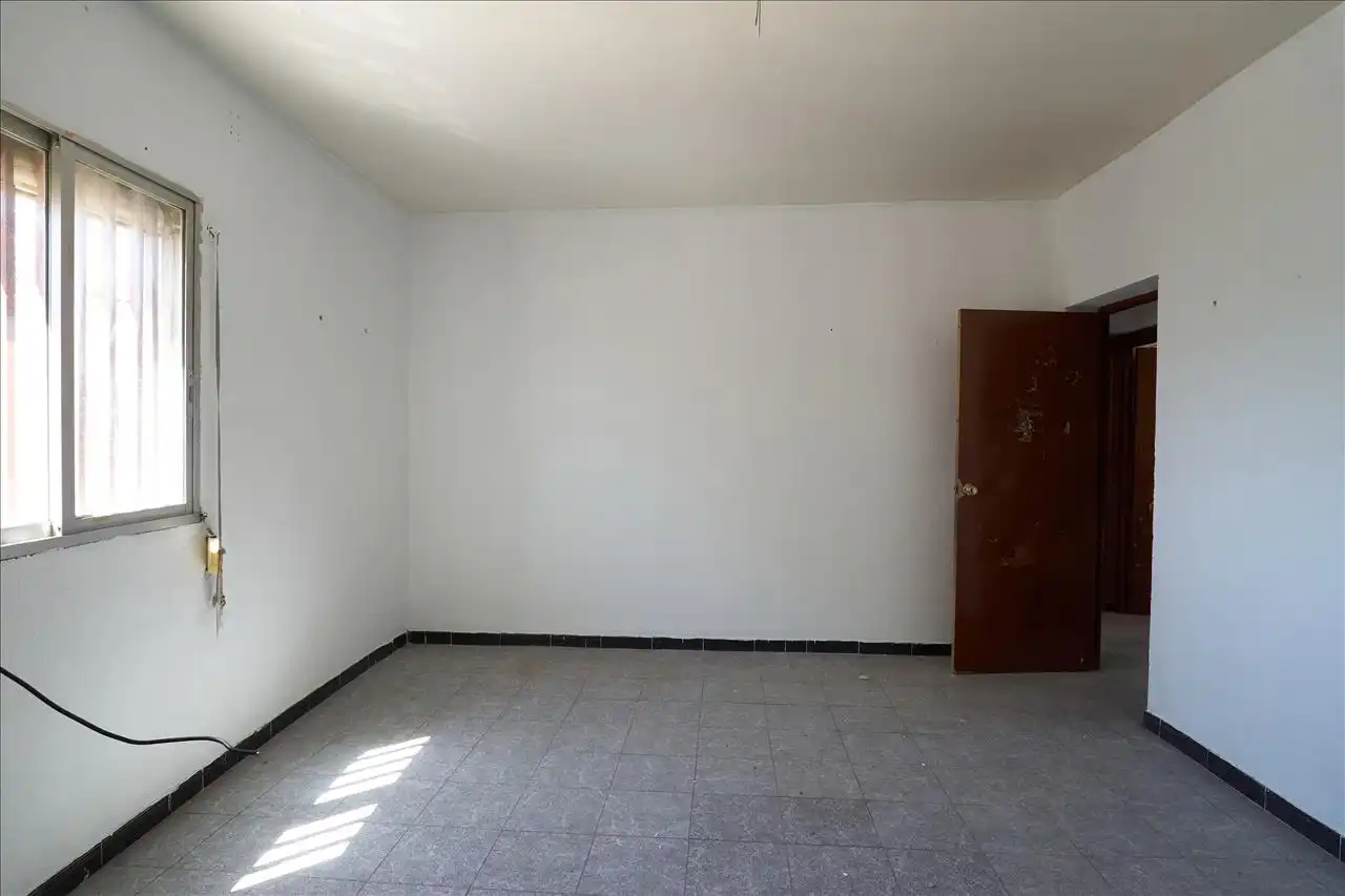 Casa adosada en venta en Jaén con Terraza