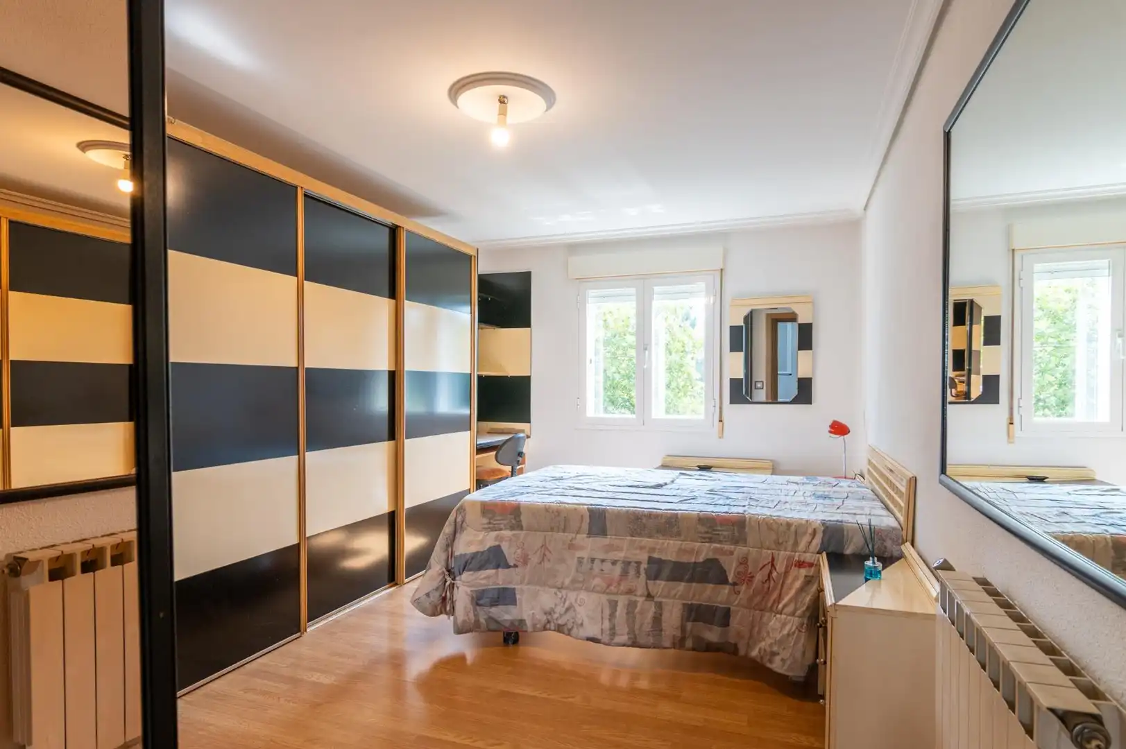 Habitación de Piso en venta en  Pamplona / Iruña con Calefacción, Parquet y Balcón
